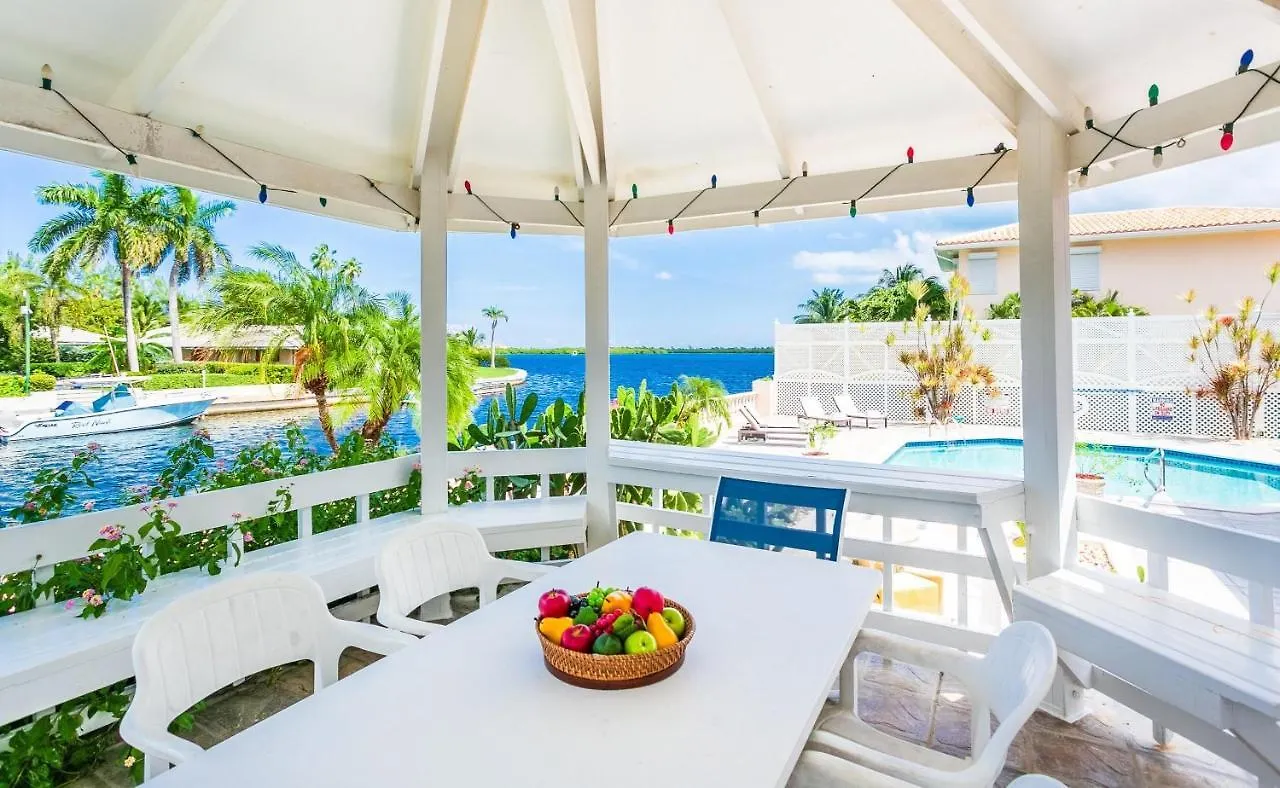 Maridadi By Cayman Villas George Town