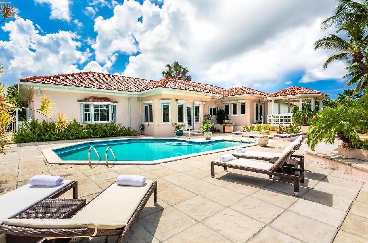Maridadi By Cayman Villas George Town