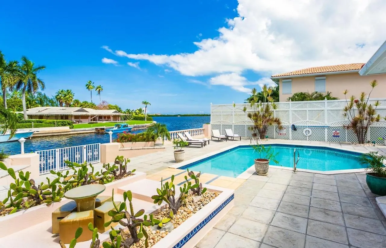 Maridadi By Cayman Villas George Town